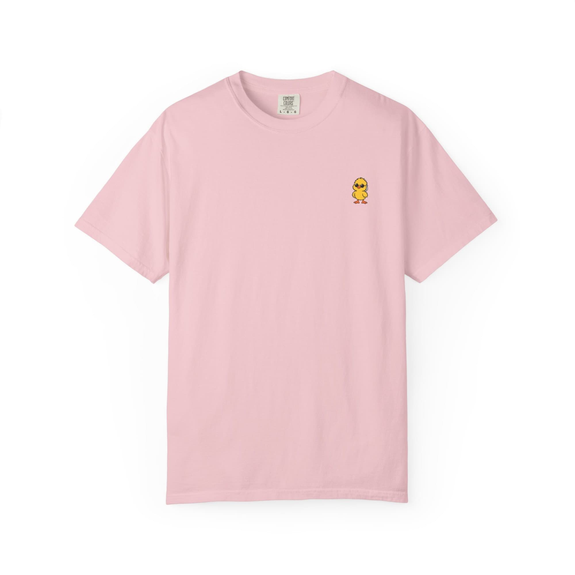 The Detail Tee in pink, front: the duck on the chest